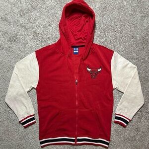 Red & cream Chicago bulls logo zip up hoodie | Size S | 🚫 refunds